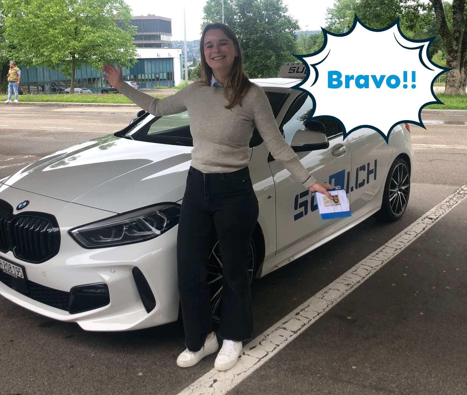Juni-Gewinnerin Felicitas strahlt über ihren Gewinn